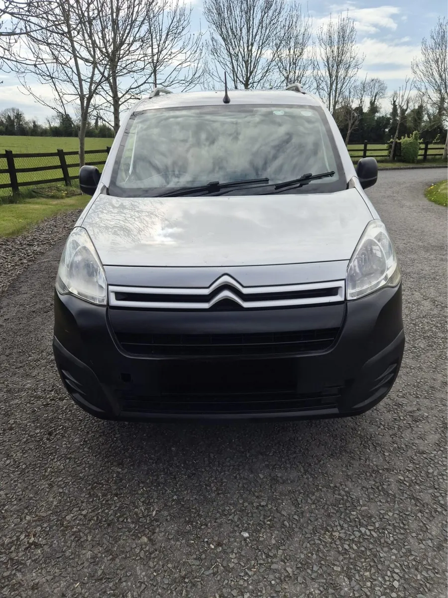 Citreon Berlingo (DOE 3/27) - Image 2
