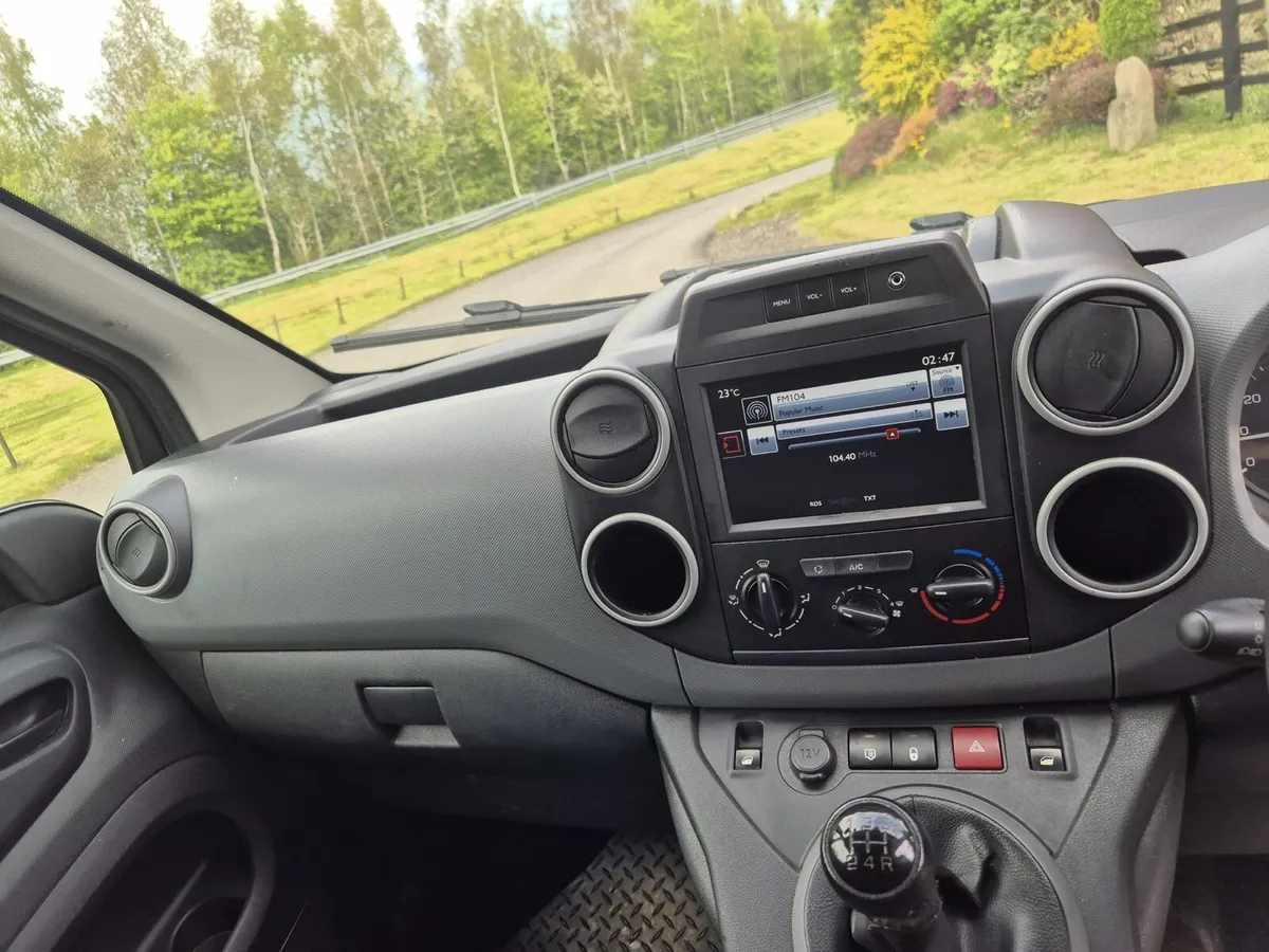 Citreon Berlingo (DOE 3/27) - Image 3