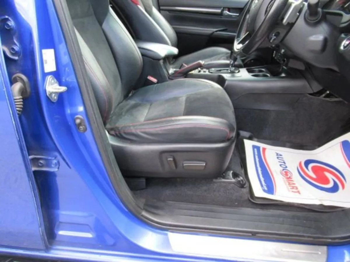 2.8 D-4D GR SPORT Pickup Double Cab 4dr Diesel Aut - Image 3