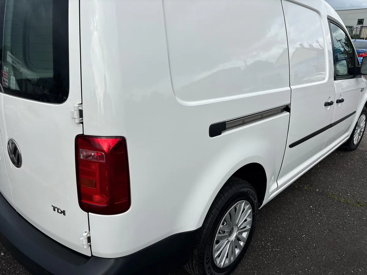 Caddy van - Image 4
