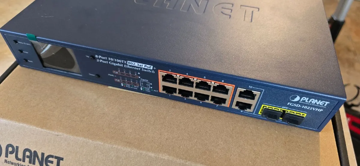 Planet FGSD-1022VHP Gigabit TP/SFP PoE Switch New - Image 3