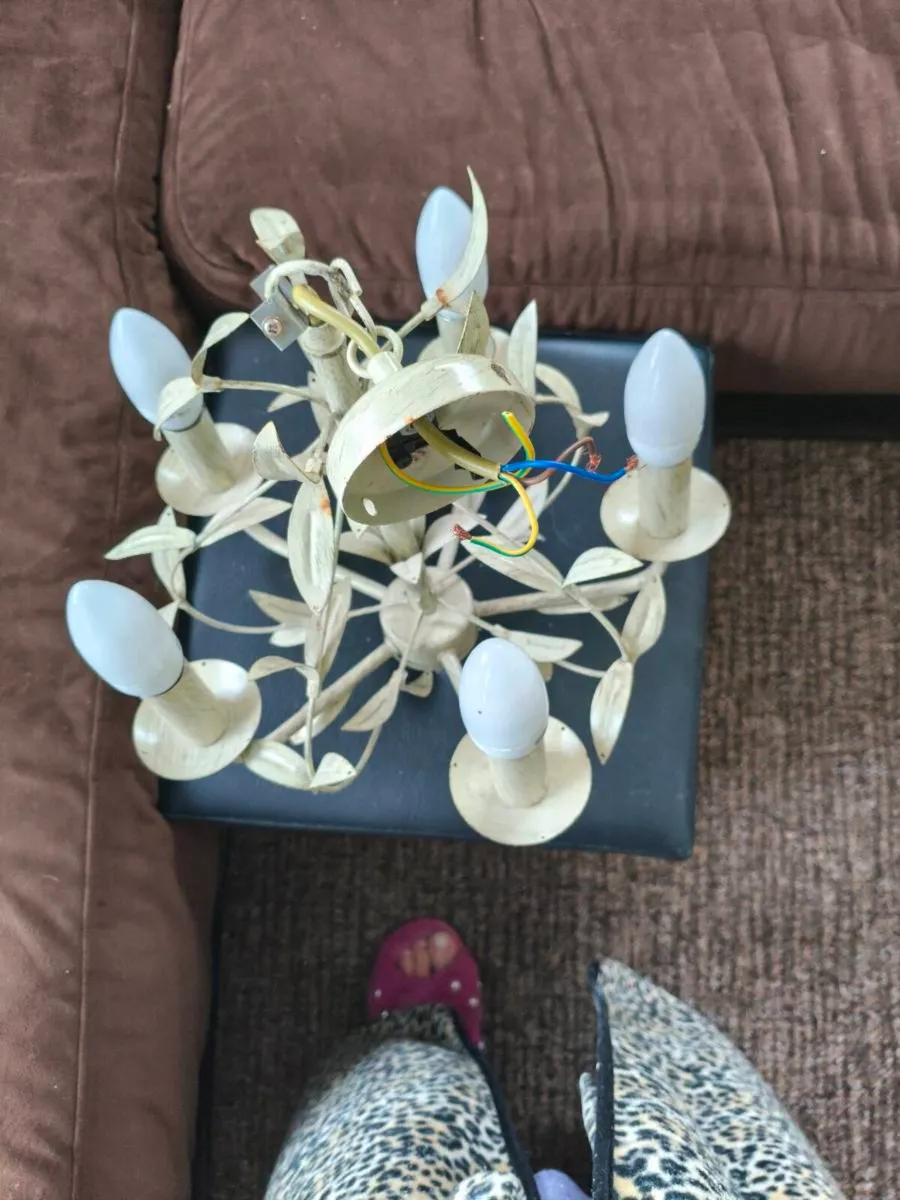 Beautiful ceiling light like new 15 Euro - Image 2