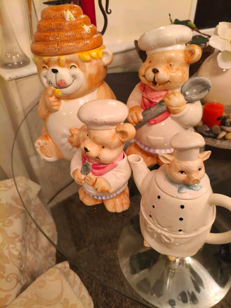 Beautiful set storage bear pots 20 for lot - Image 2