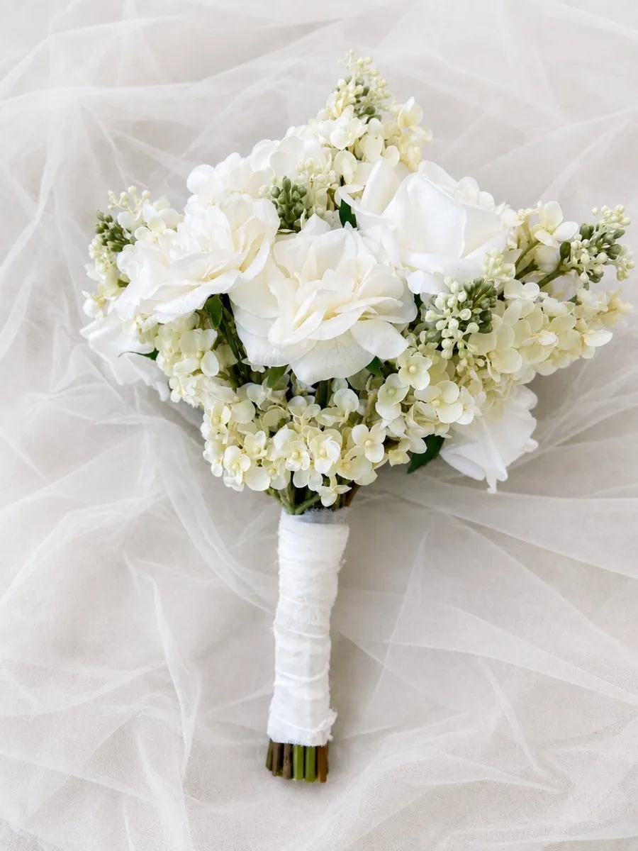 Wedding flowers - Image 2
