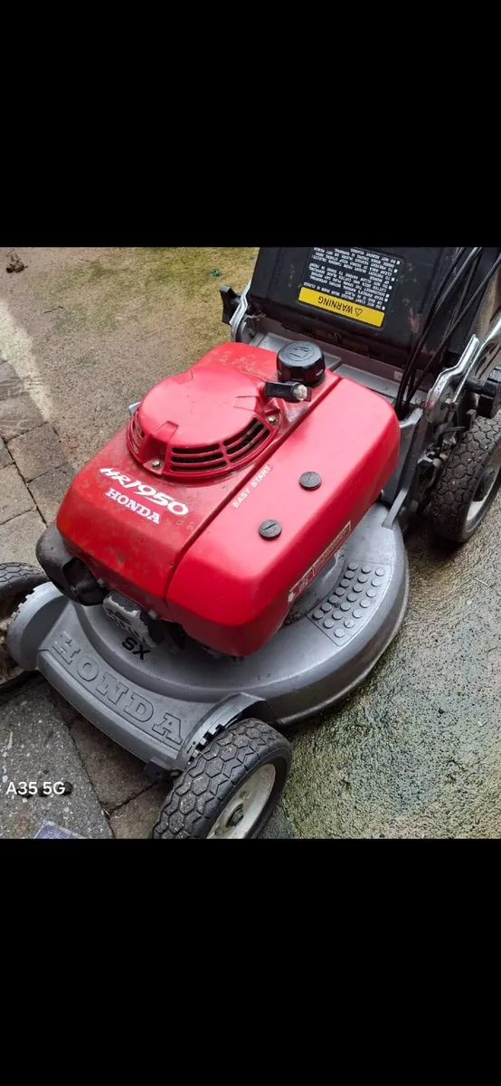Honda hr1950 self-drive lawnmower in good conditio - Image 4