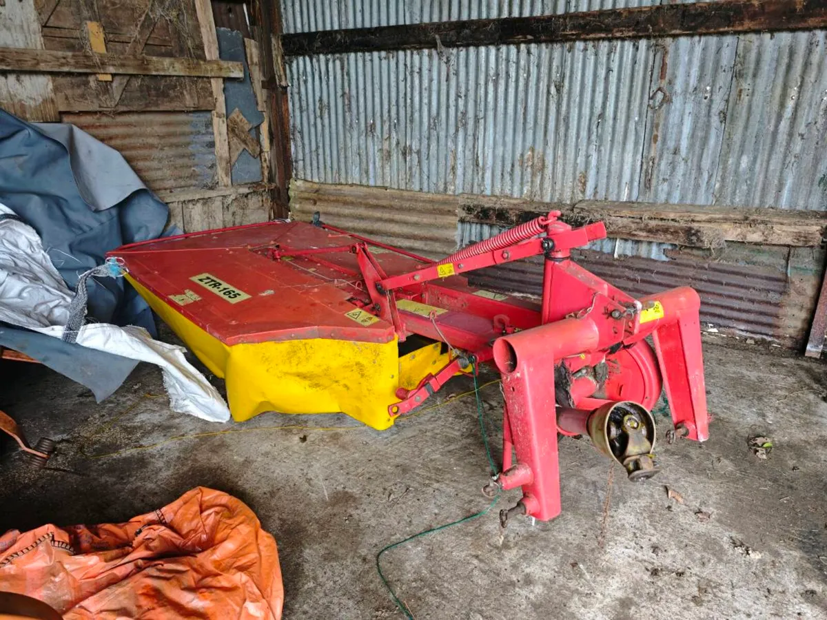 Zetor 165 - Mowing Machine - Image 1