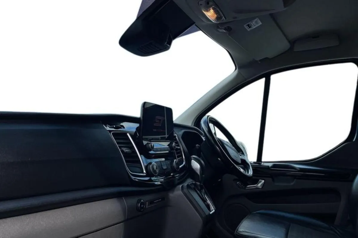 Ford Transit Custom SPORT - Image 3