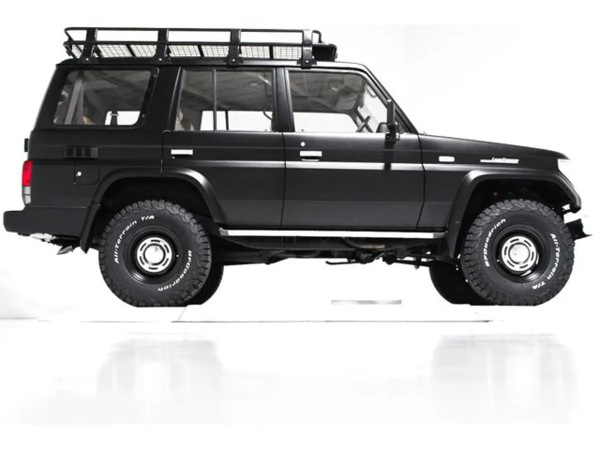 Toyota Landcruiser 3.0 Diesel 8 Seats Auto - Image 3