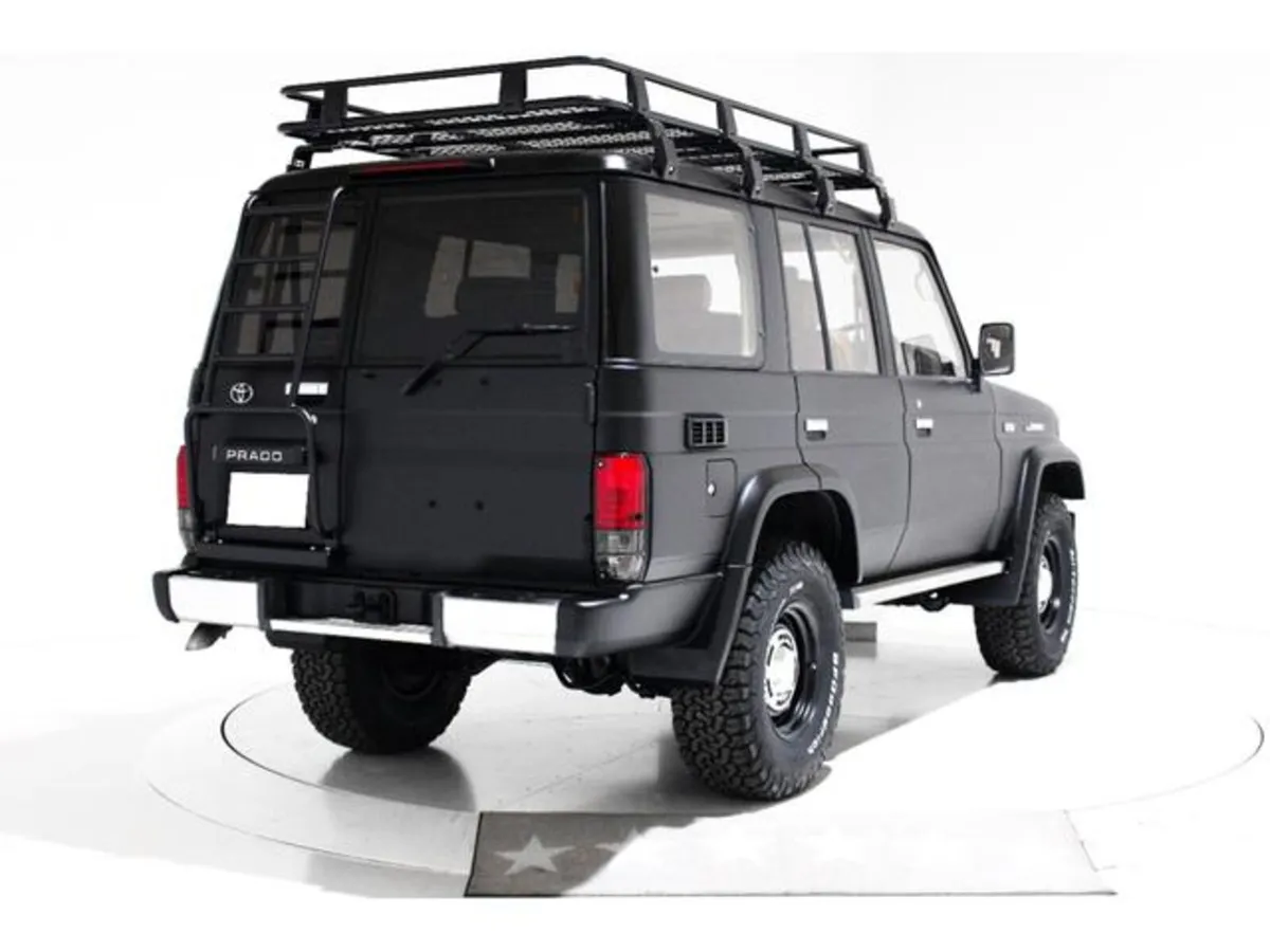 Toyota Landcruiser 3.0 Diesel 8 Seats Auto - Image 4