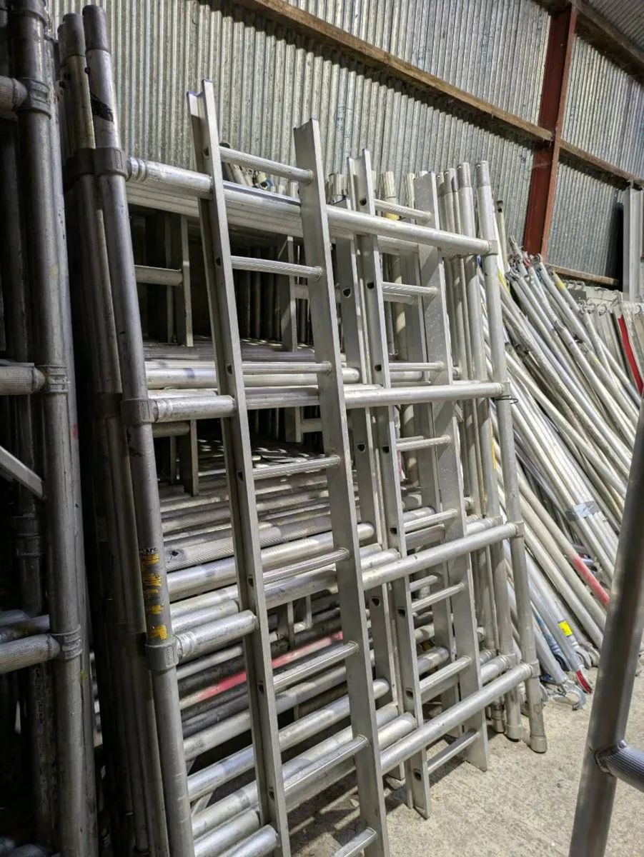 Scaffolding tower - Image 2