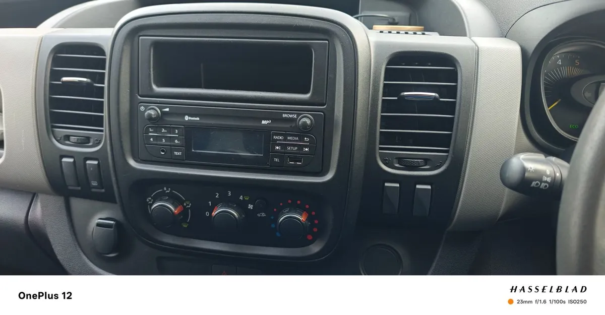 Renault Trafic 2016 - Image 4