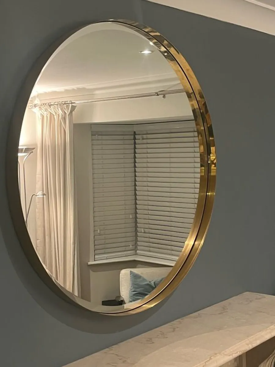 Round Gold mirror 90 cm diameter - Image 1