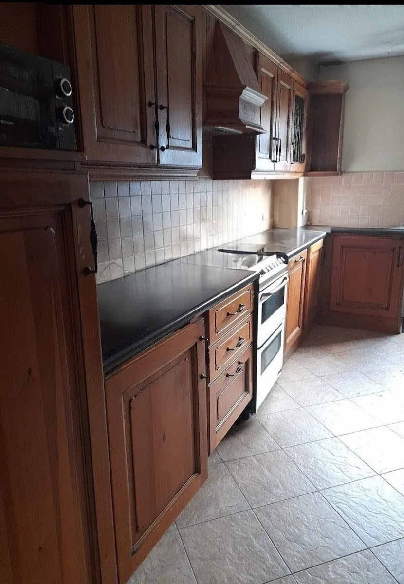Kitchen - Image 2