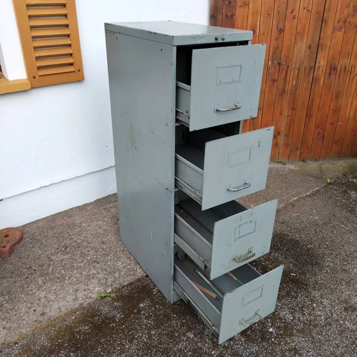 VINTAGE FILING CABINET - Image 4