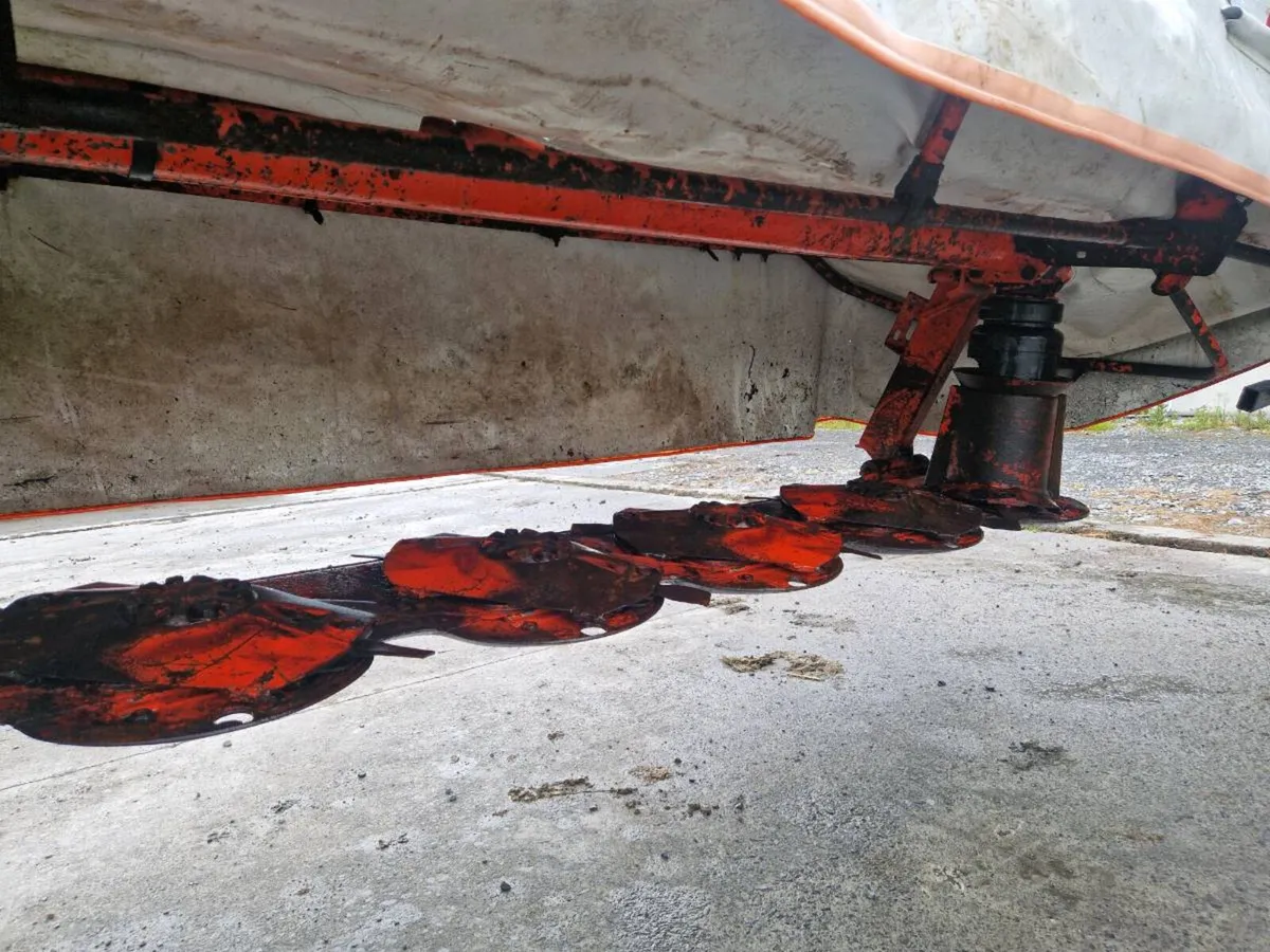 2019 Kuhn 10ft disc mower - Image 1