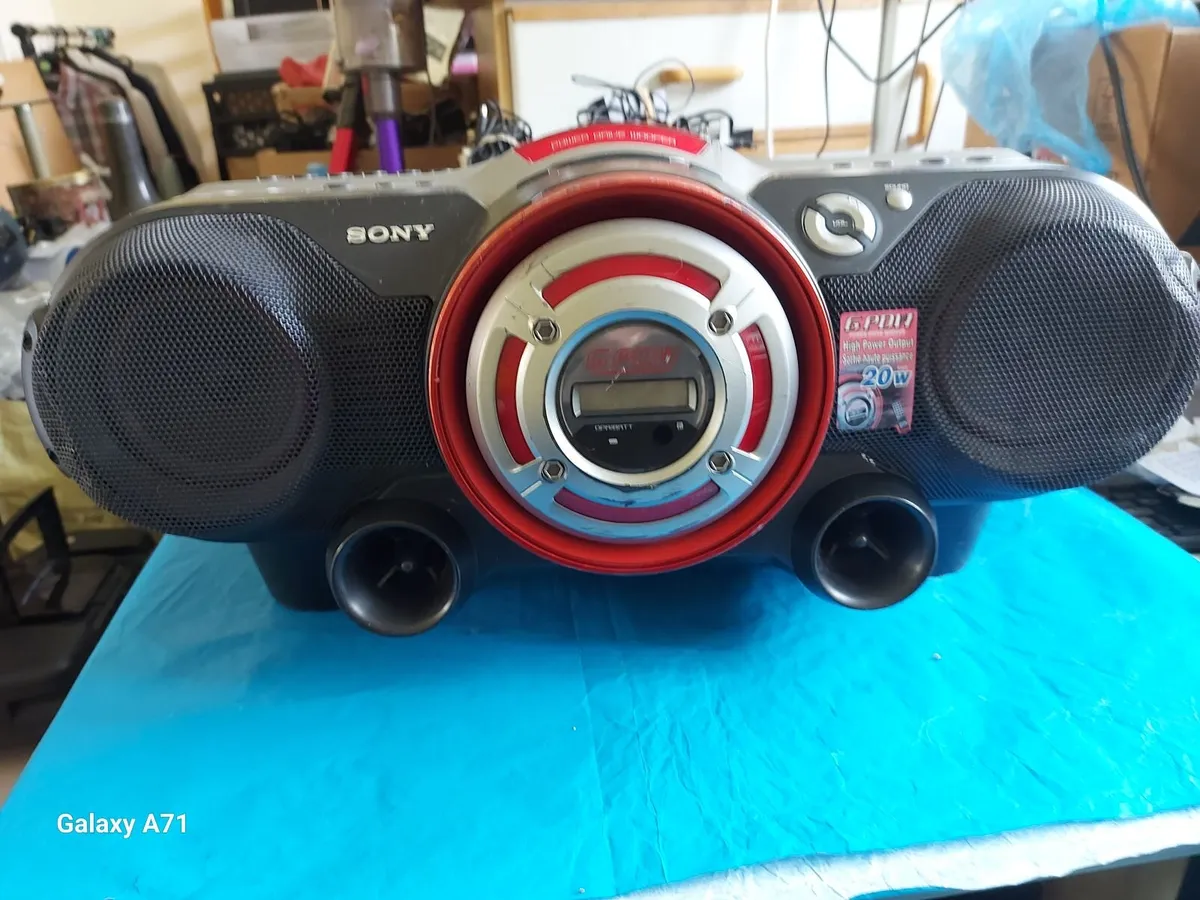 Sony Portable Stereo Model CFD-G500L - Image 2