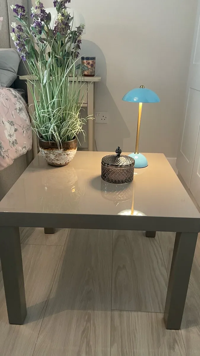 Side Lamp Table - Image 1