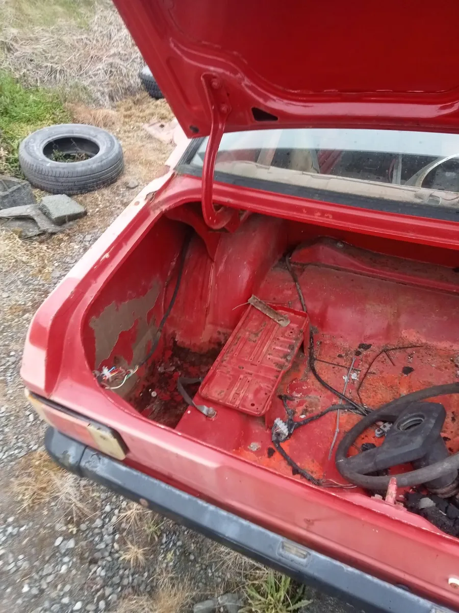 Car - Image 4