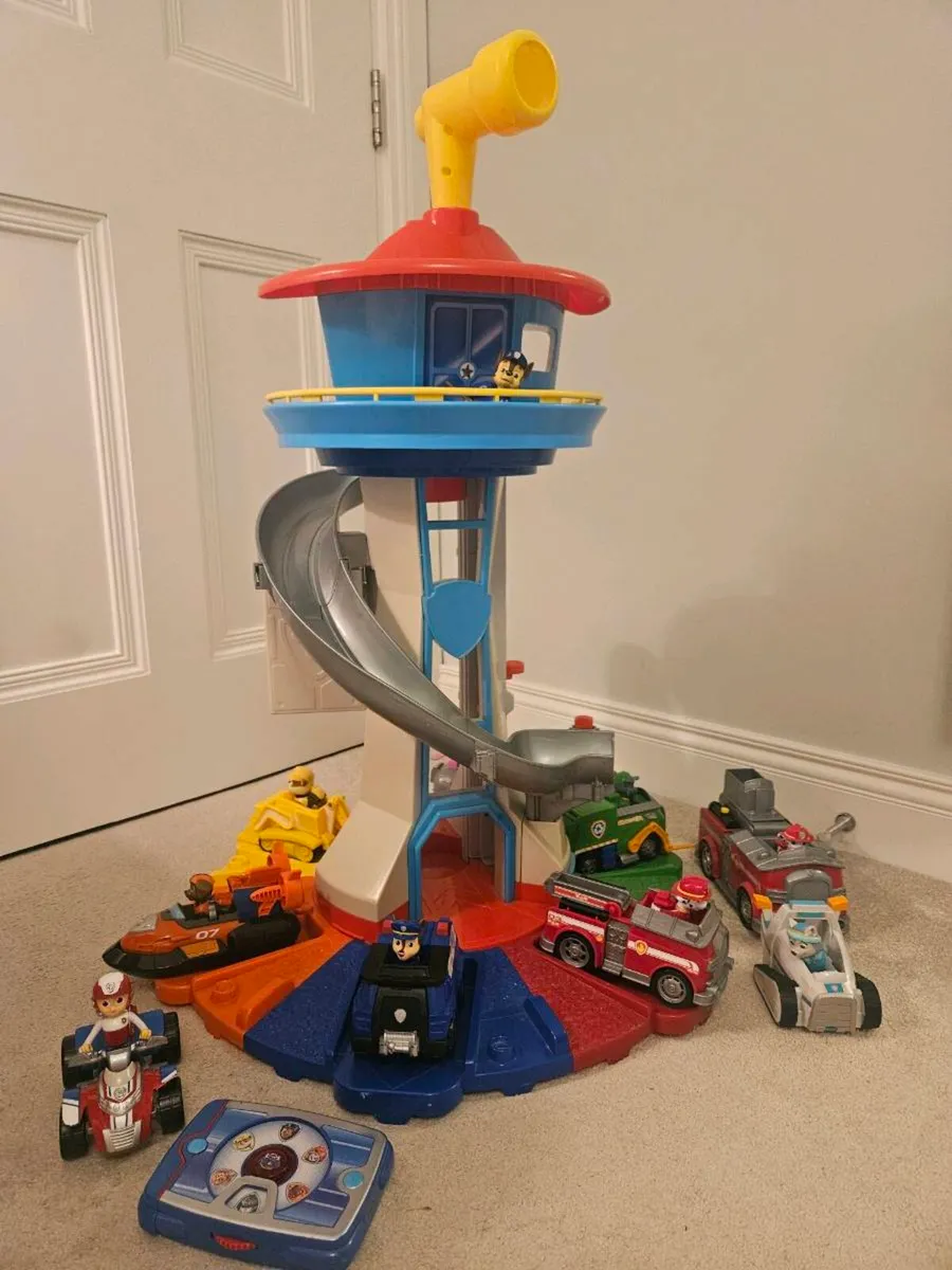 Paw Patrol Lookout Tower & Vehicles - Image 2