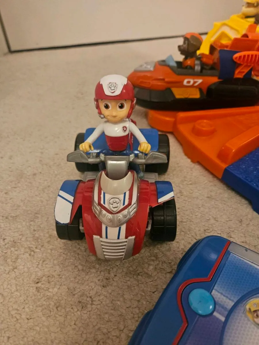 Paw Patrol Lookout Tower & Vehicles - Image 3