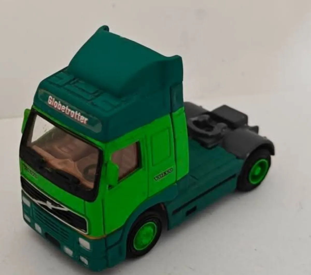 VINTAGE CORGI VOLVO FH12 TRUCK