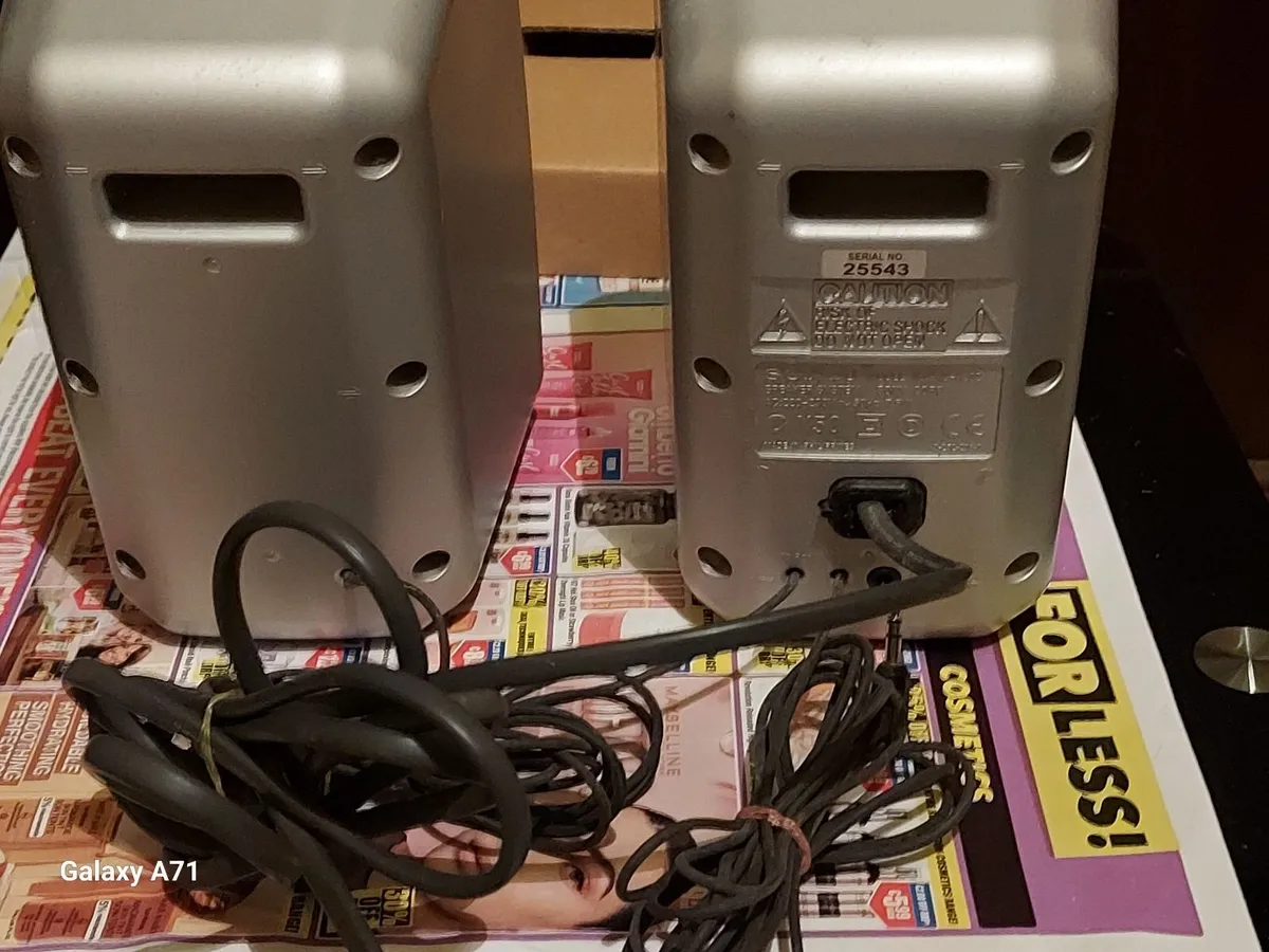 SONY Desktop Speakers, Model SRS-R202 - Image 4