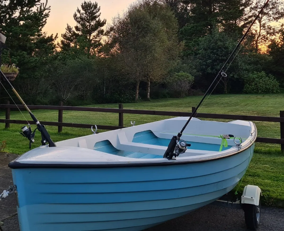 14ft Open Fishing Boat 6hp 4‑Stroke Launch Trolley - Image 3