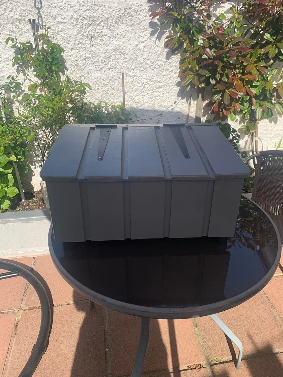 Outside storage box - Image 1