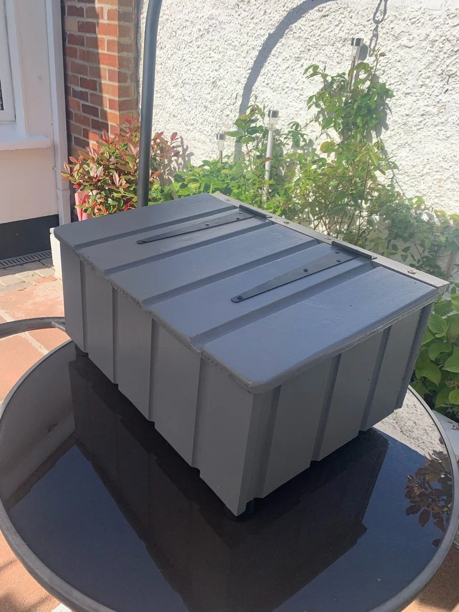 Outside storage box - Image 3