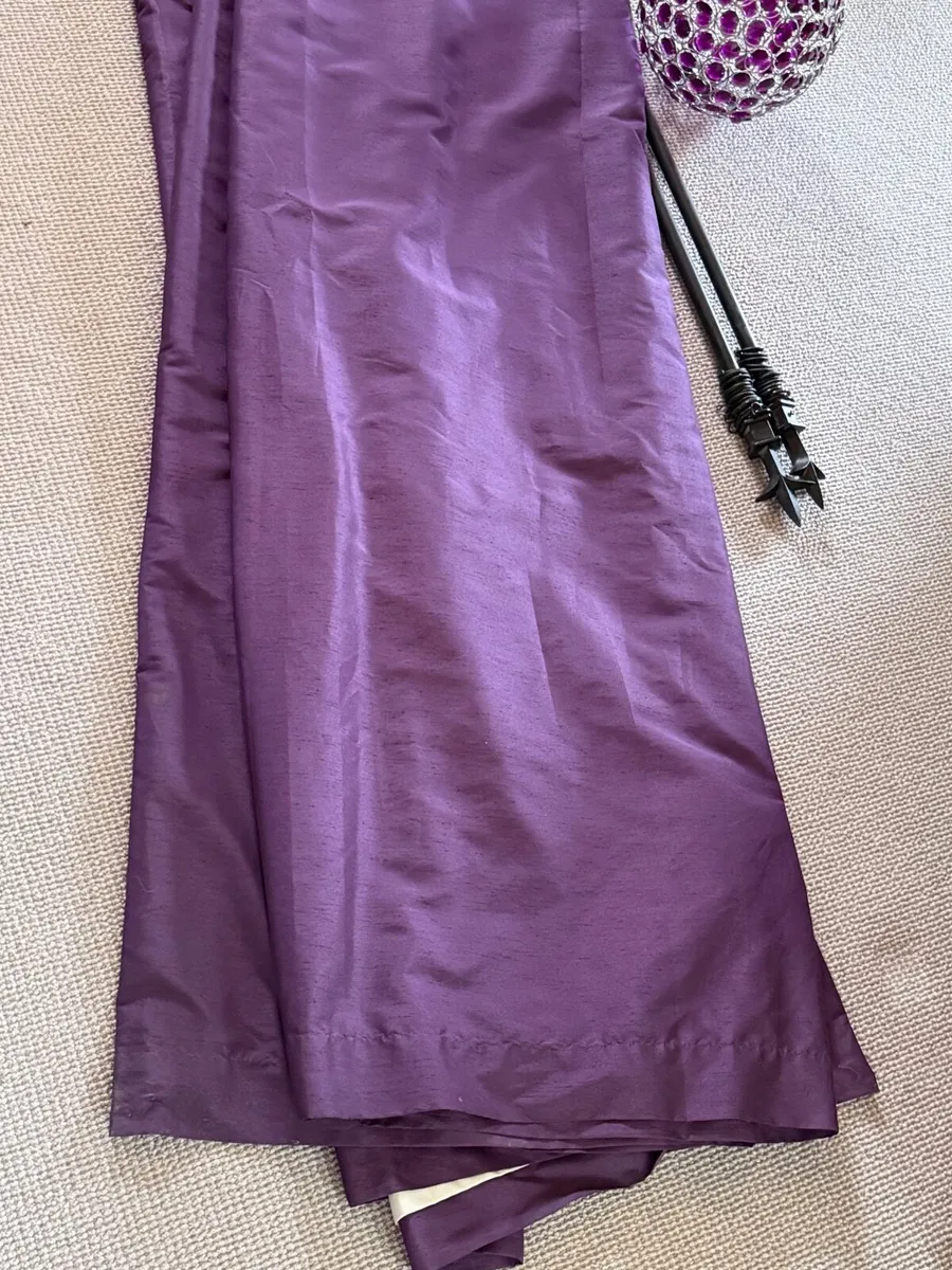 Purple Curtain and Light Shade - Image 3