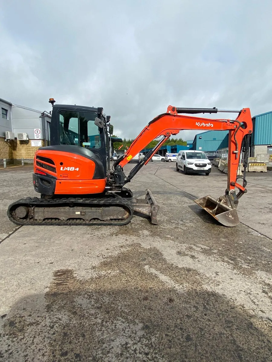 2017 KUBOTA U48-4 5T EXCAVATOR C/W QUICK HITCH - Image 1