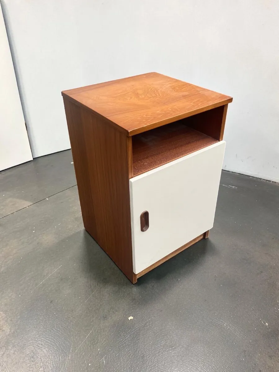 Bedside Locker - Mid Century - Vintage - Image 4