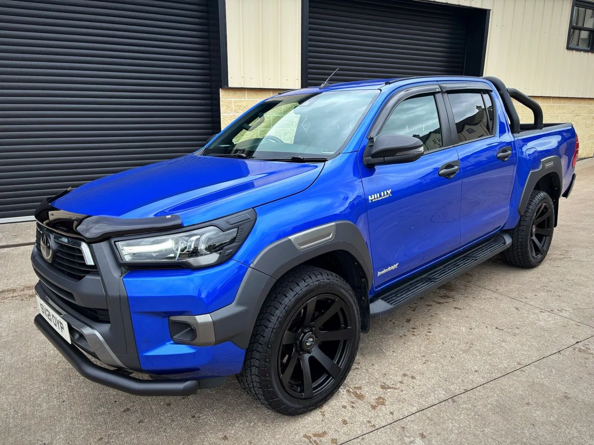 2021 TOYOTA HILUX 2.8 D4D INVINCIBLE X AUTO - Image 2