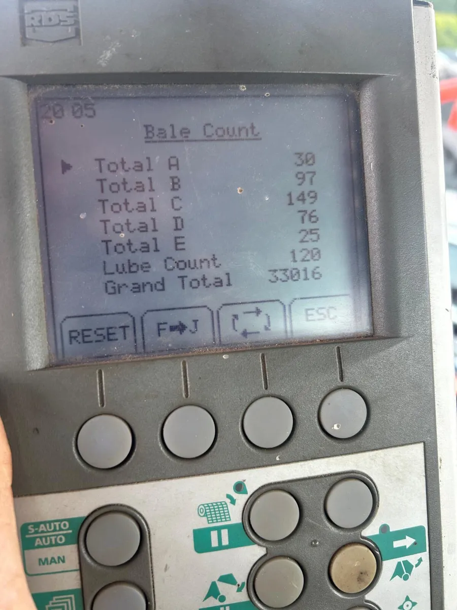 2011 McHale F560 Baler - Image 2