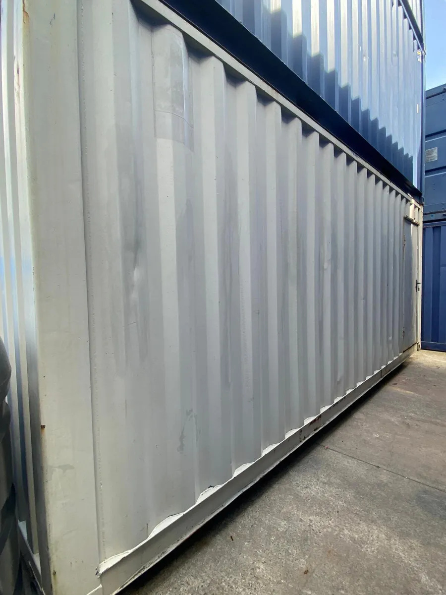 20FT X 8FT 5 CUBICLE ANTI-VANDAL SITE SHOWER - Image 1