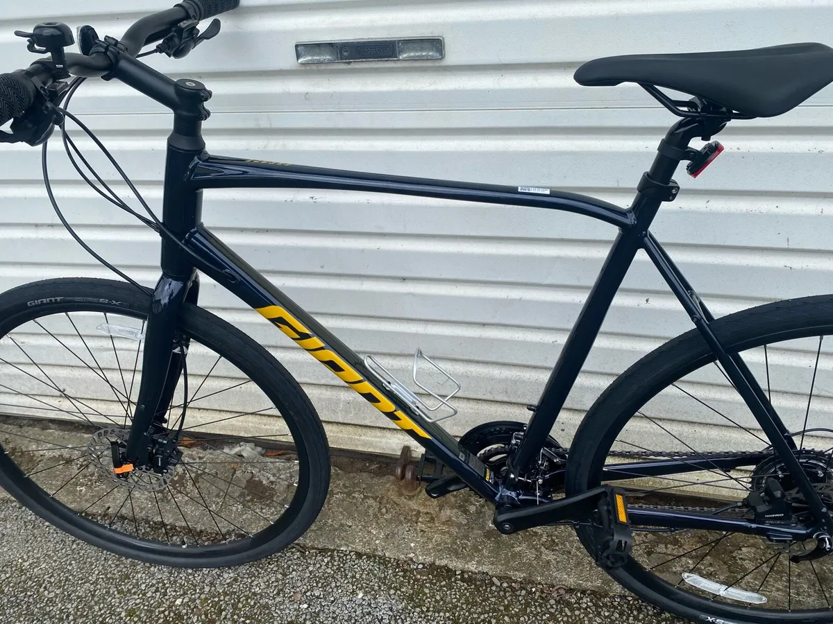 Brand new Giant Escape Disc 3 Hybrid 2026 - Image 2