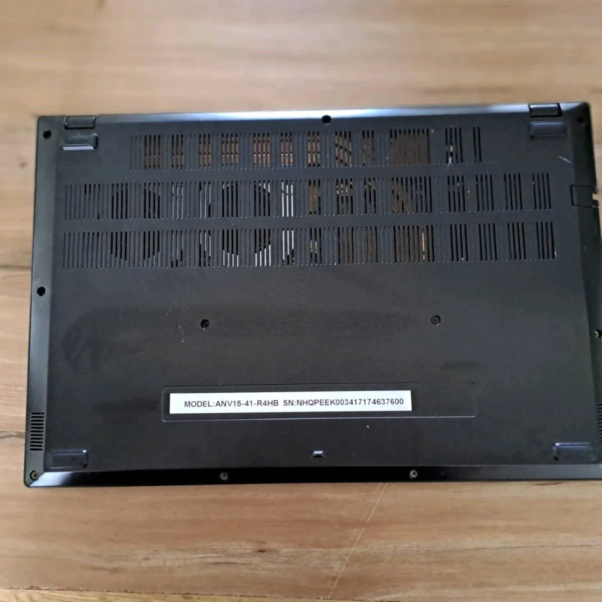 Laptop - Image 4
