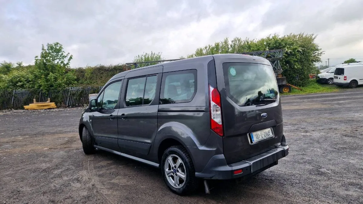 181Ford Toureno W/C 7 seater - Image 2