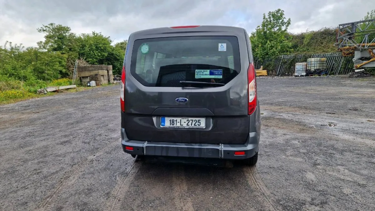181Ford Toureno W/C 7 seater - Image 4