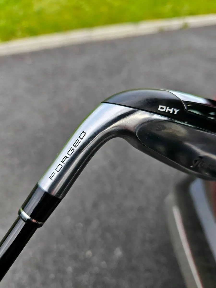 Taylormade Sim DHY 4 Iron Left Handed - Image 2