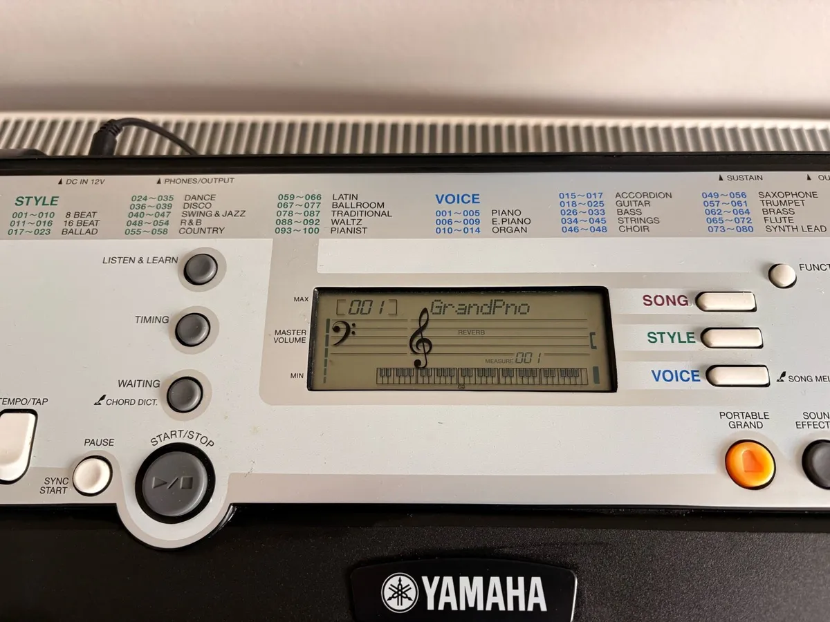 Yamaha YPT-200 Keyboard for Sale - Image 3