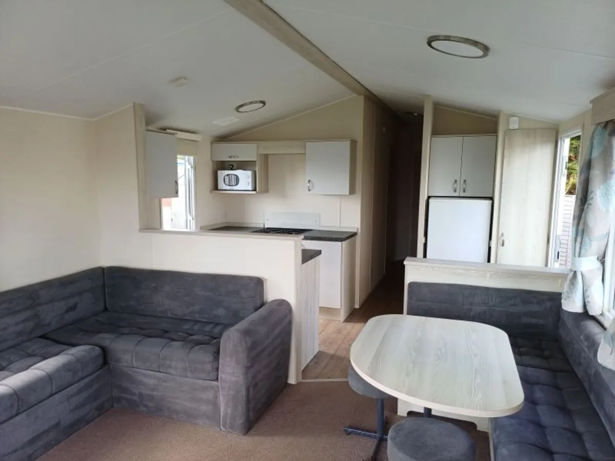Mobile Home For Sale on site Hook Peninsula - Image 3