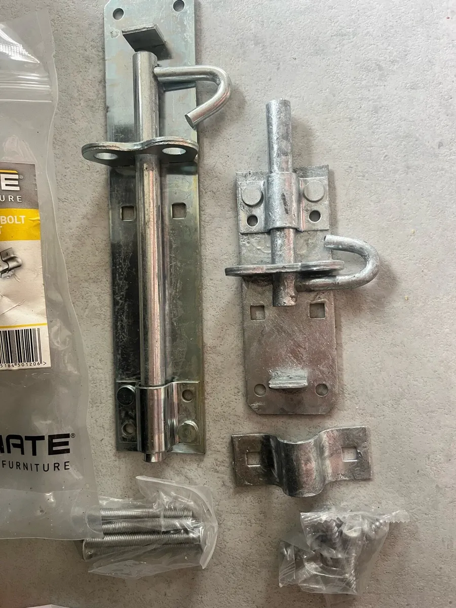 For sale two new gate shoots - Image 1