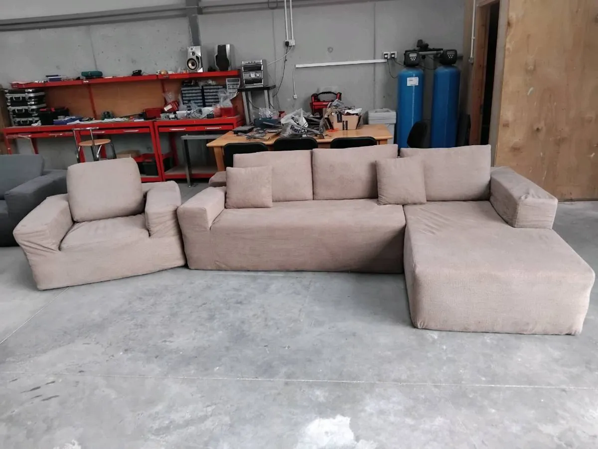 Gray fabric corner sofa - Image 3