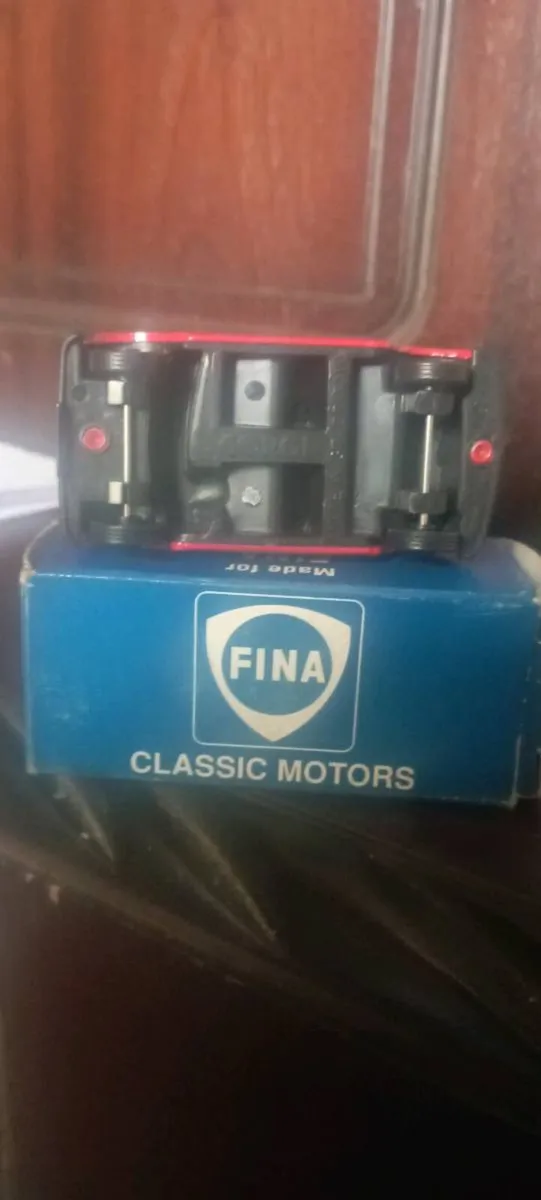 CORGI 1-64 SCALES DIE-CAST MODLES  €12 EACH . - Image 4