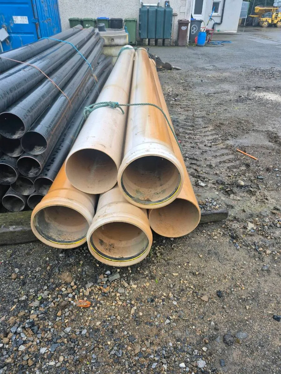 12" Wavin pipes and 6" black ducts - Image 1
