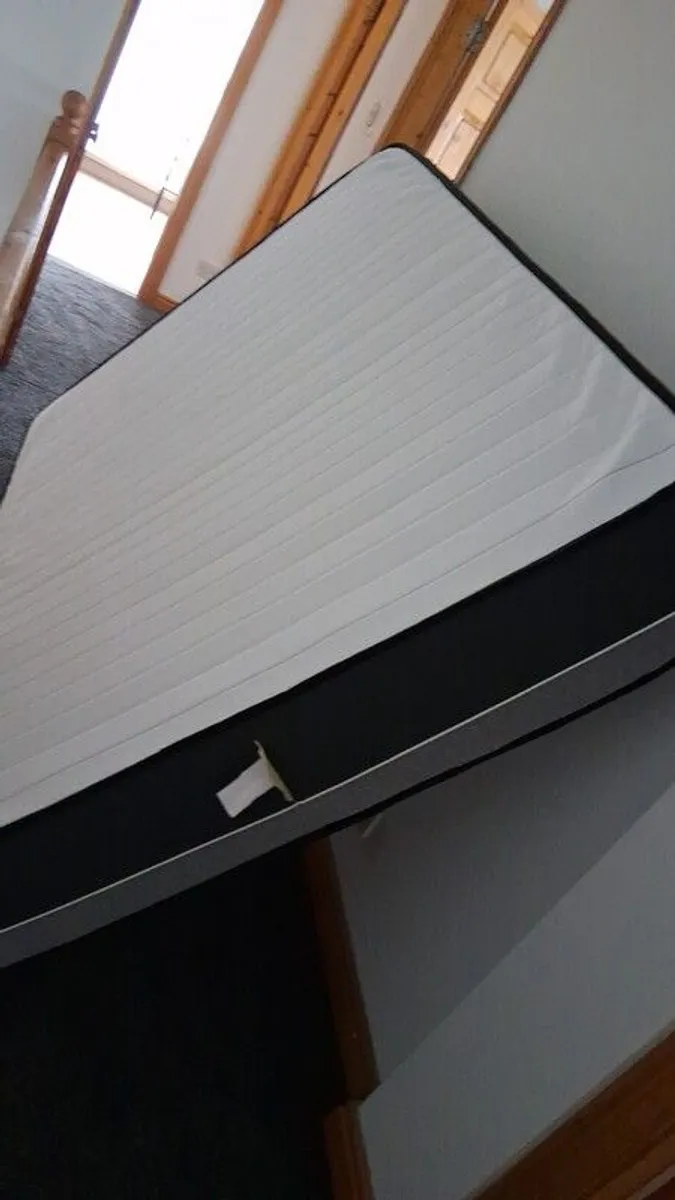 Brand new king size mattress - Image 2