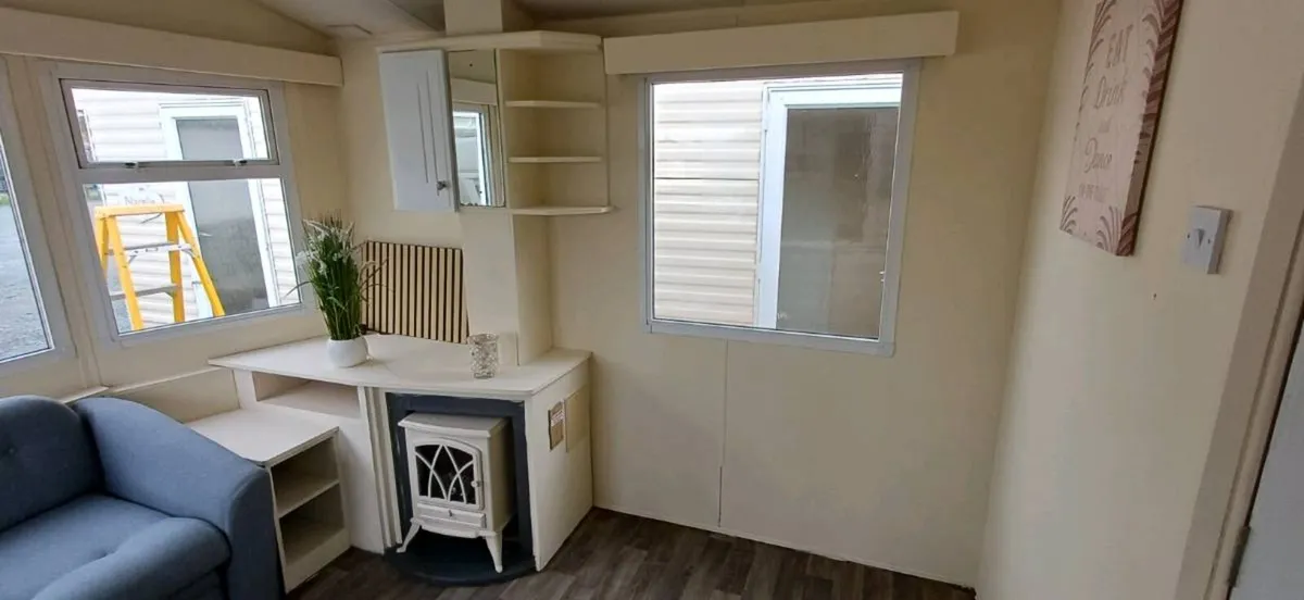 28 x 10 mobile home - Image 4