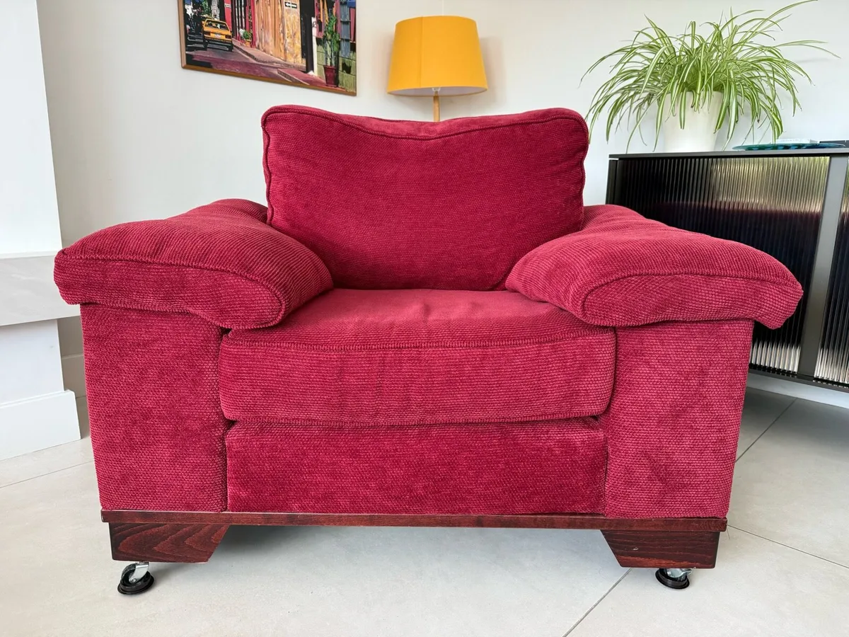 Arm chair - Image 1