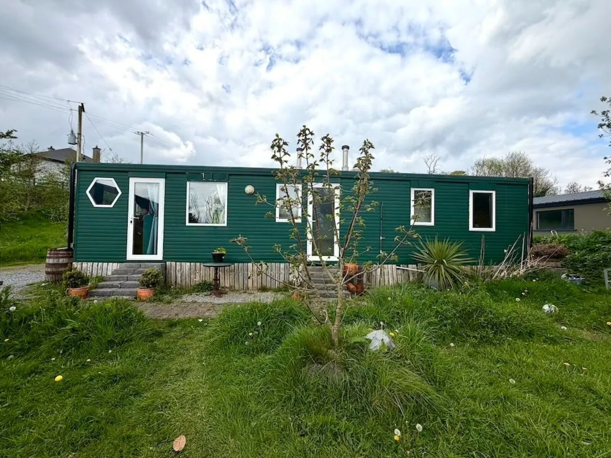 Renovated Mobile Home for Sale - Winter Pack - Image 1